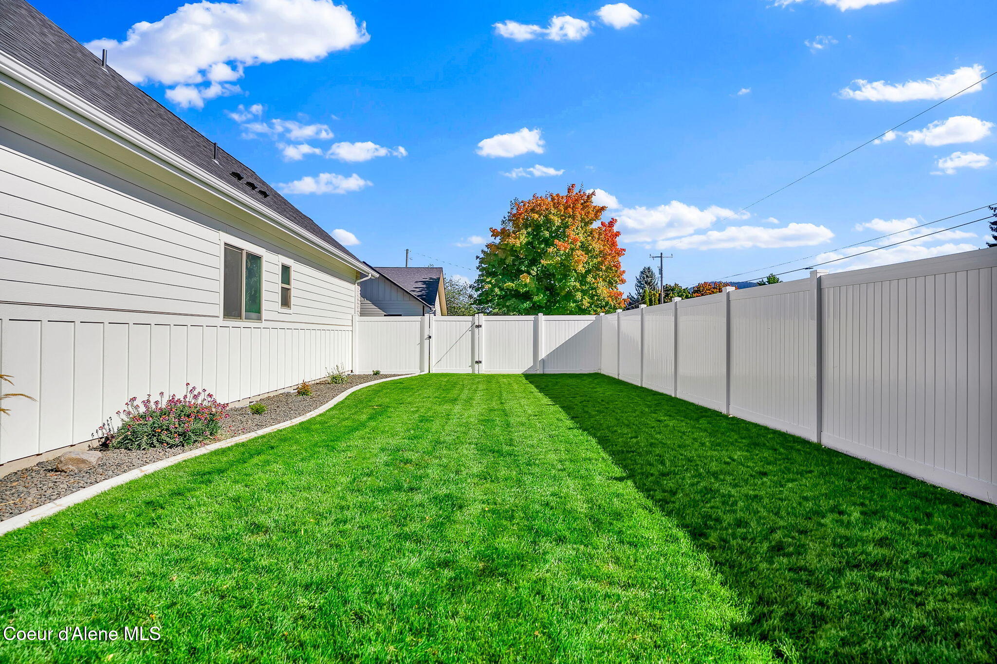 1243 W ORCHARD AVE
