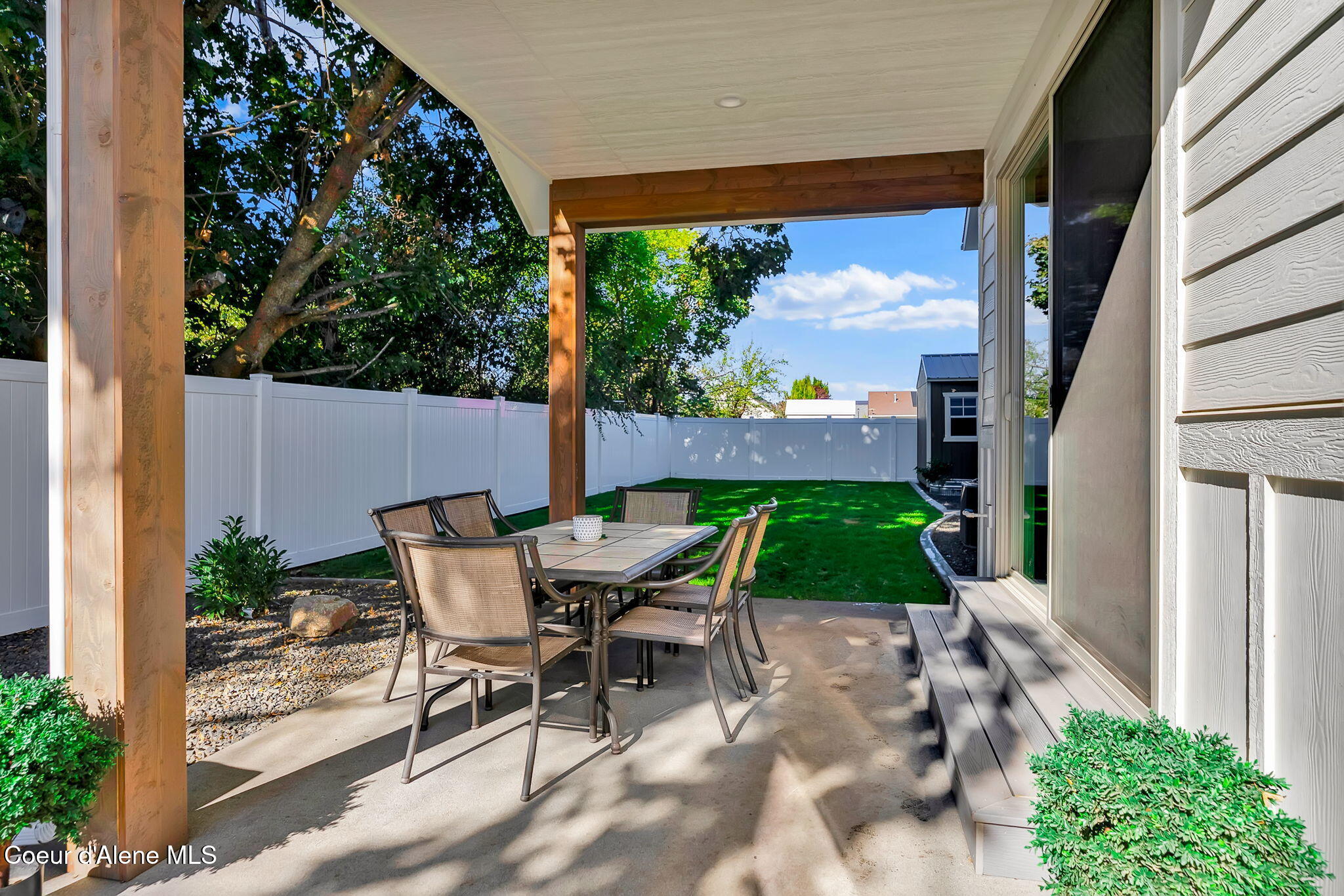 1243 W ORCHARD AVE