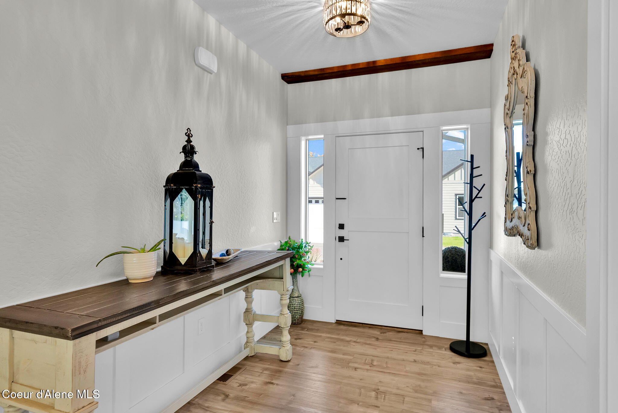 1243 W ORCHARD AVE