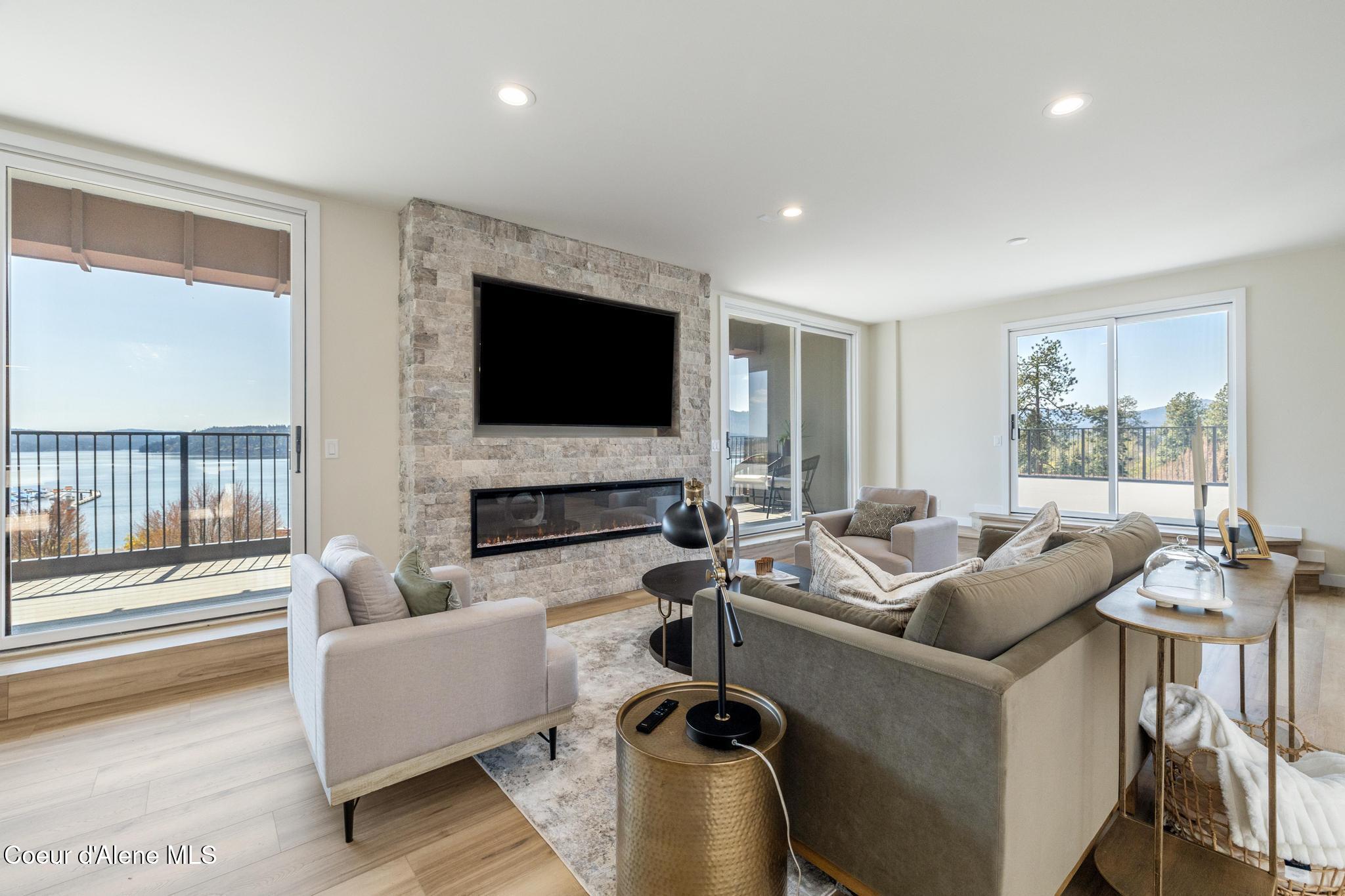 301 N 1ST ST, #930, Coeur d'Alene Unit: #930