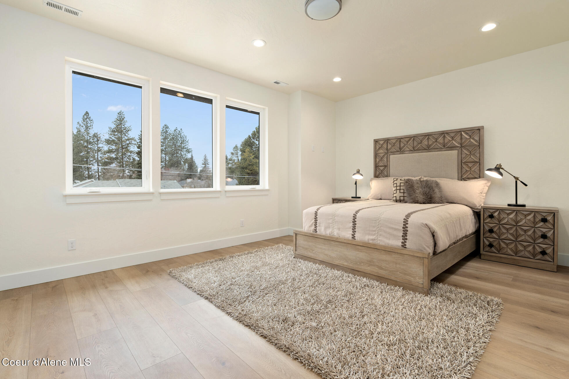 3228 N Honeysuckle Drive, Coeur d'Alene