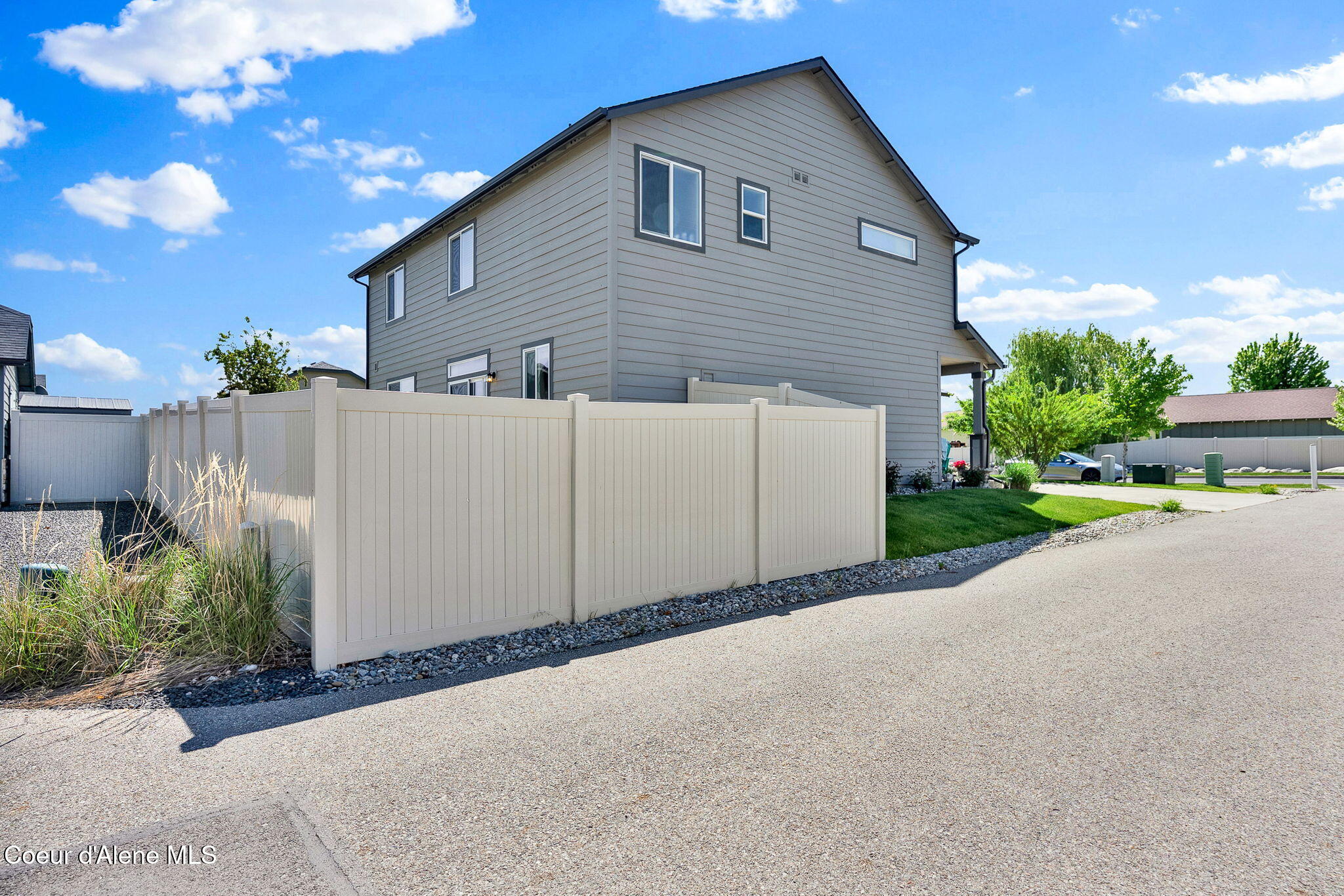 3423 E Hope Avenue