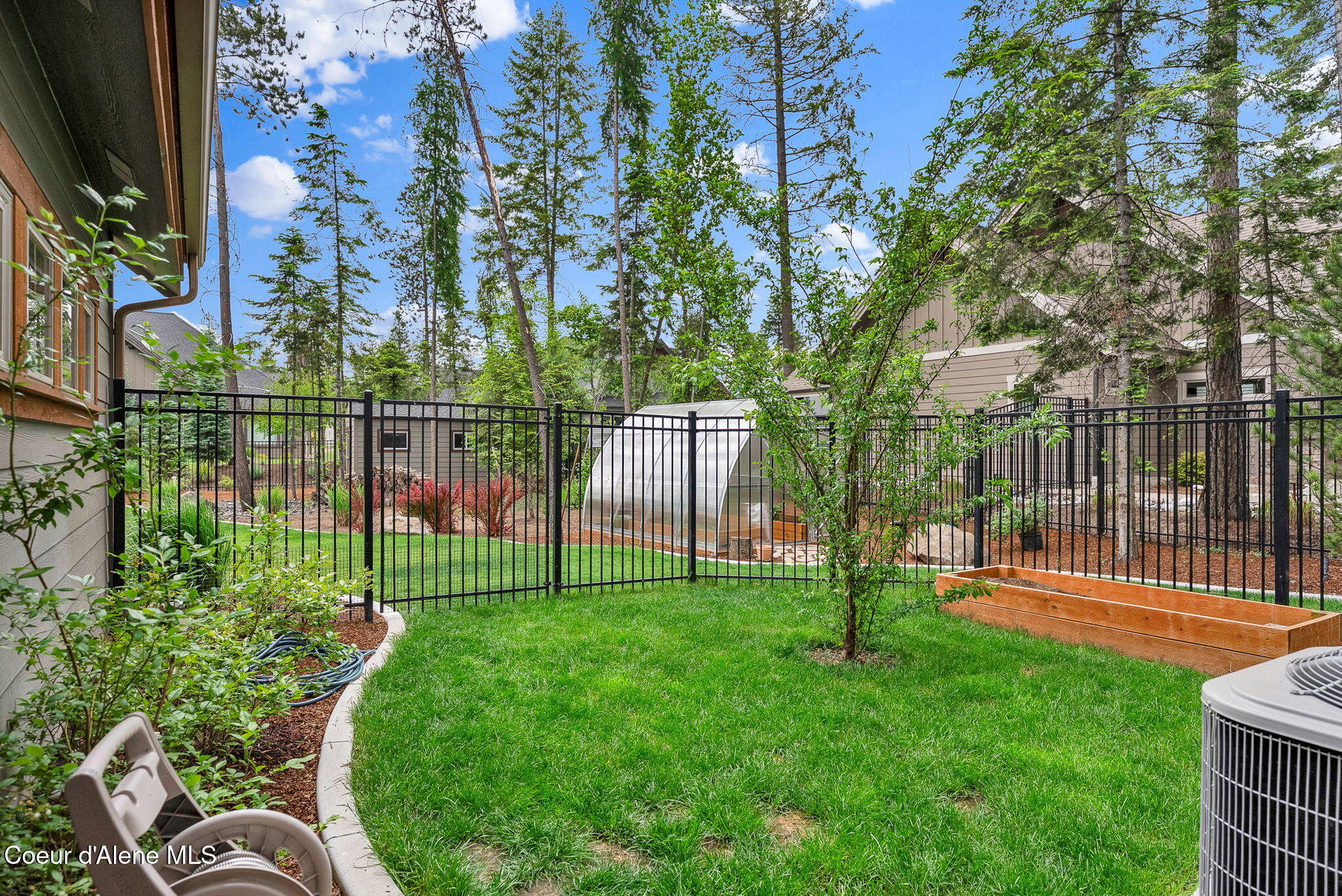 11690 N ARNICAS CT