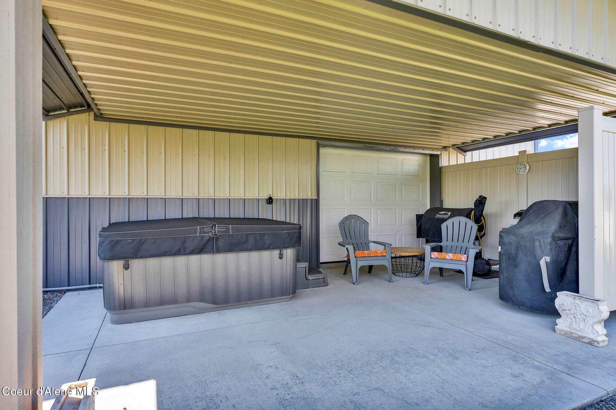 2114 W OKANOGAN AVE