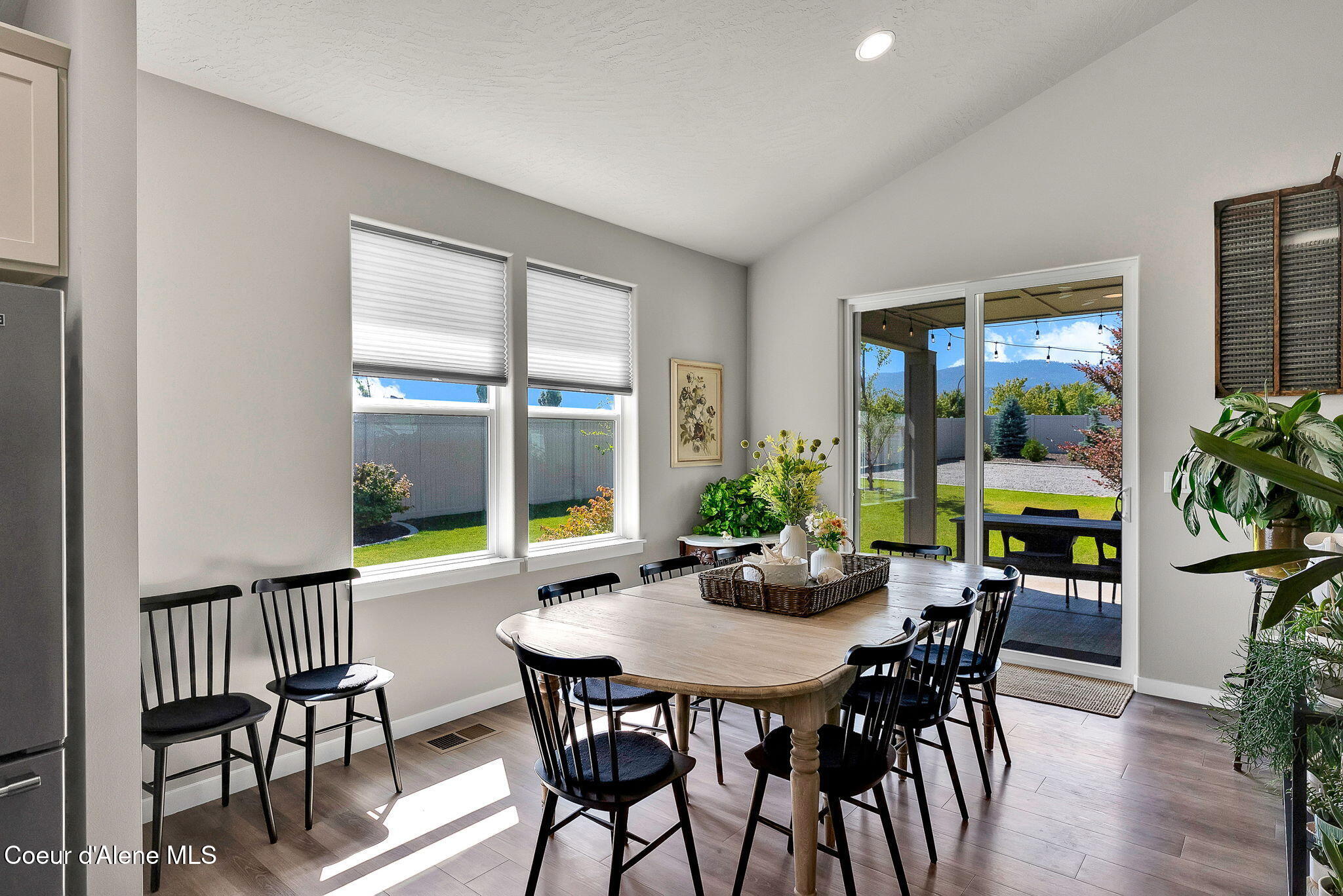 2114 W OKANOGAN AVE