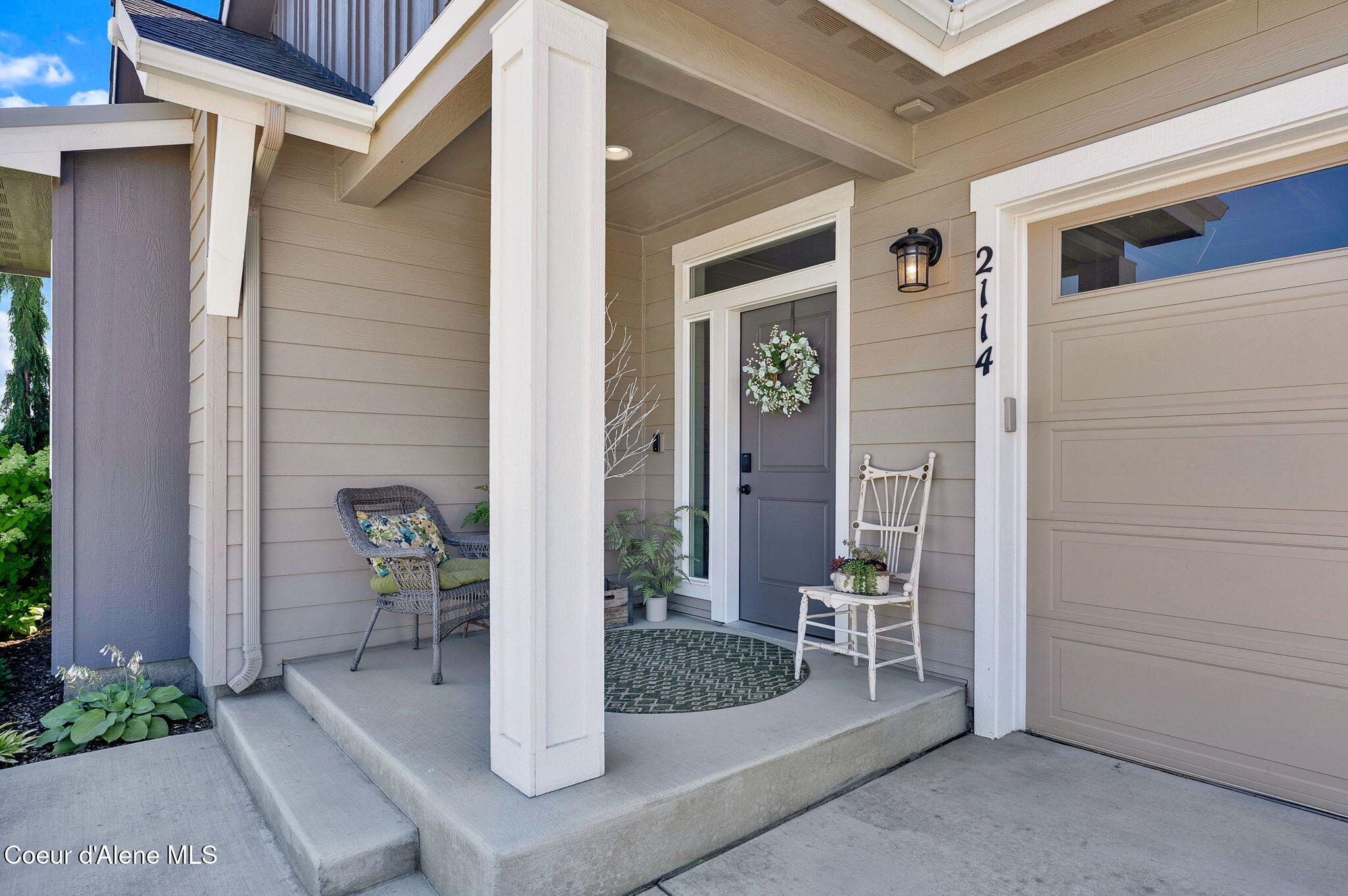 2114 W OKANOGAN AVE