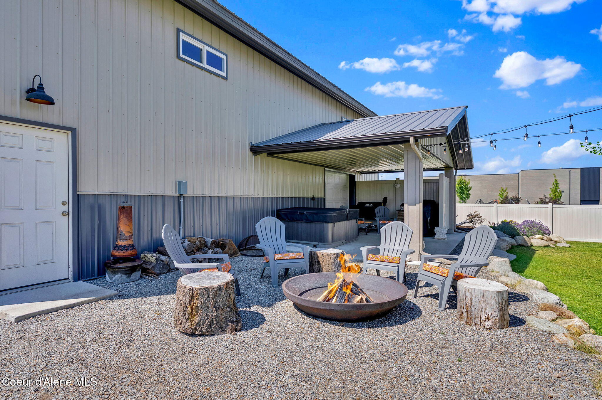 2114 W OKANOGAN AVE