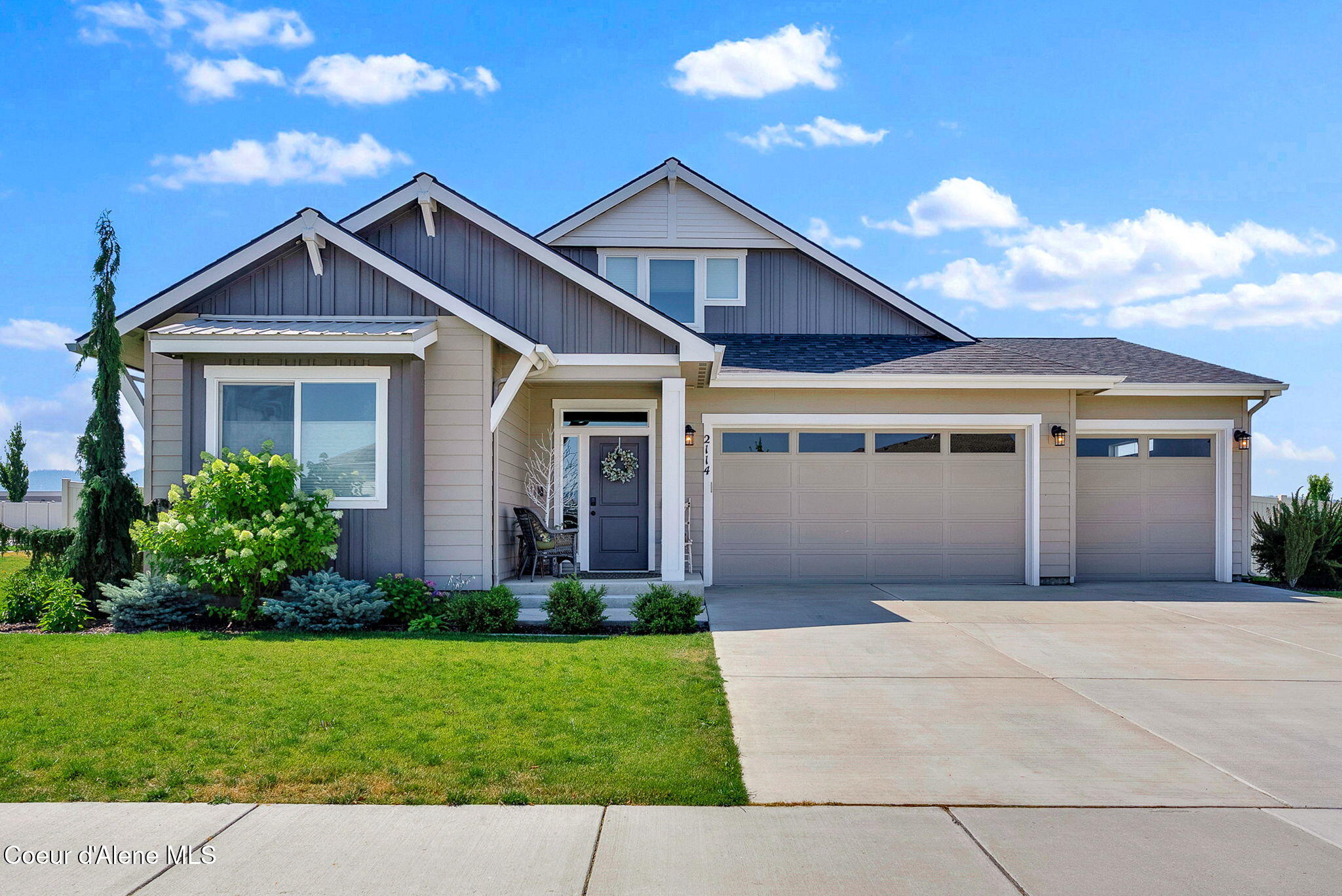 2114 W OKANOGAN AVE