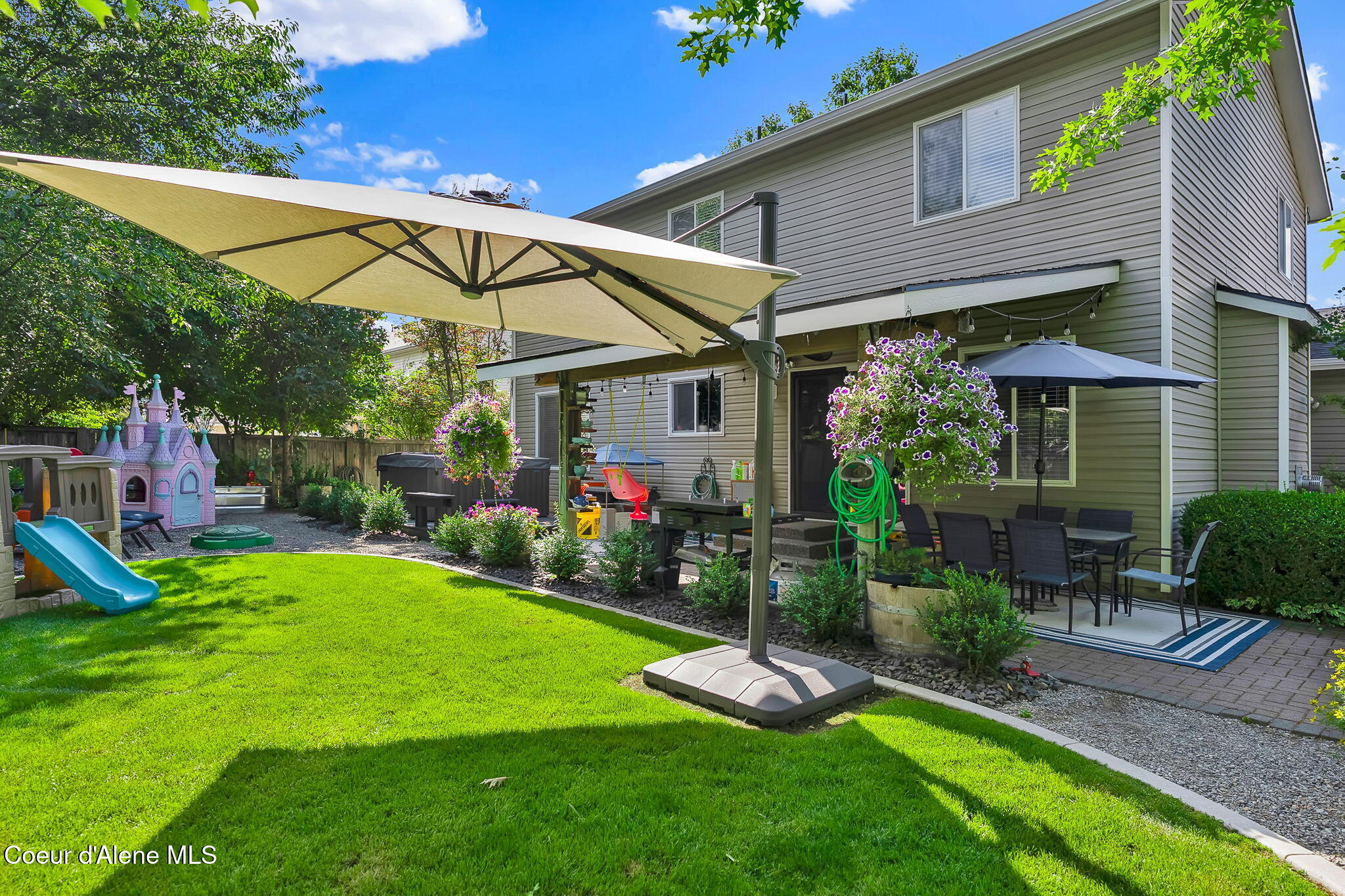 1961 W RIDGEMONT AVE
