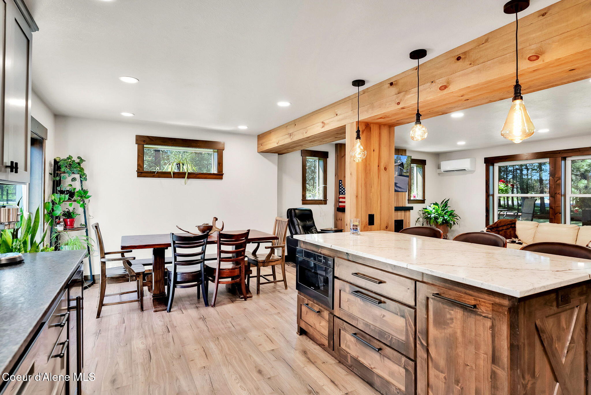 300 E SEASONS RD