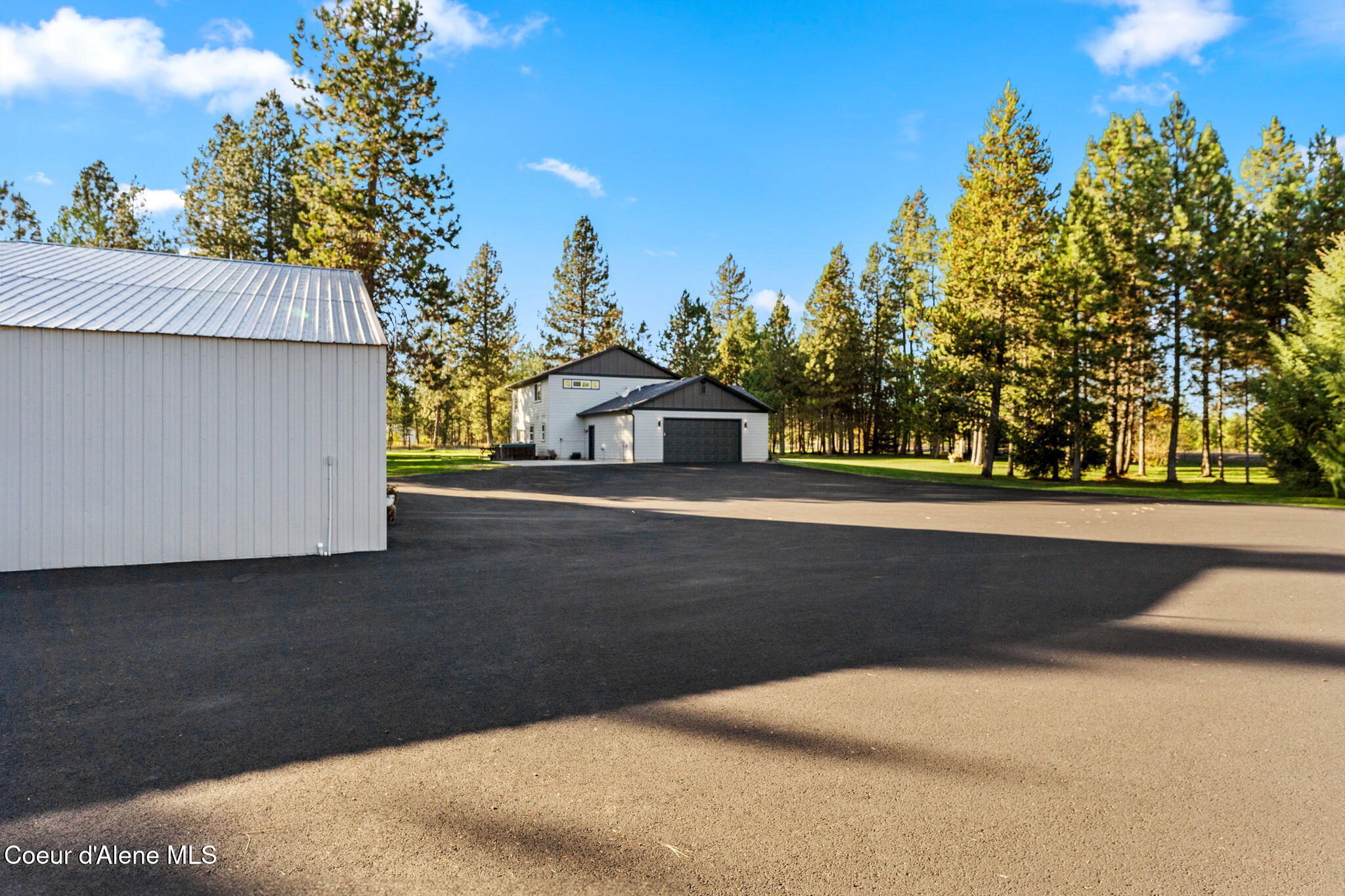 300 E SEASONS RD
