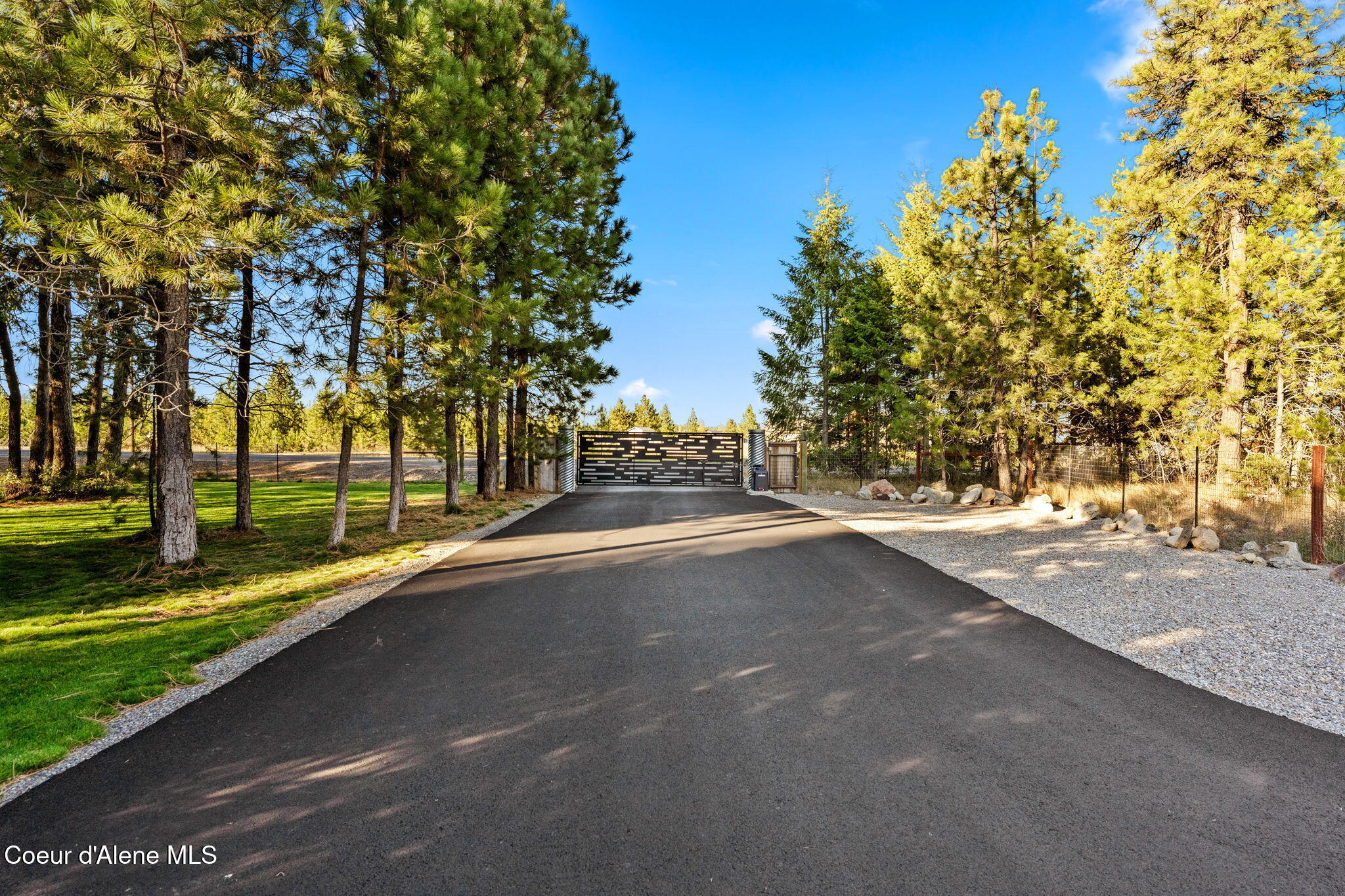 300 E SEASONS RD