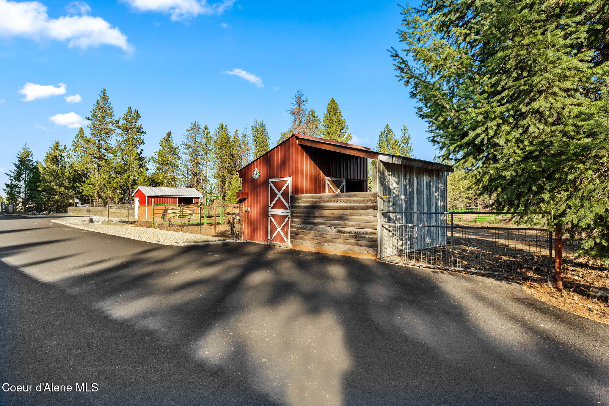 300 E SEASONS RD