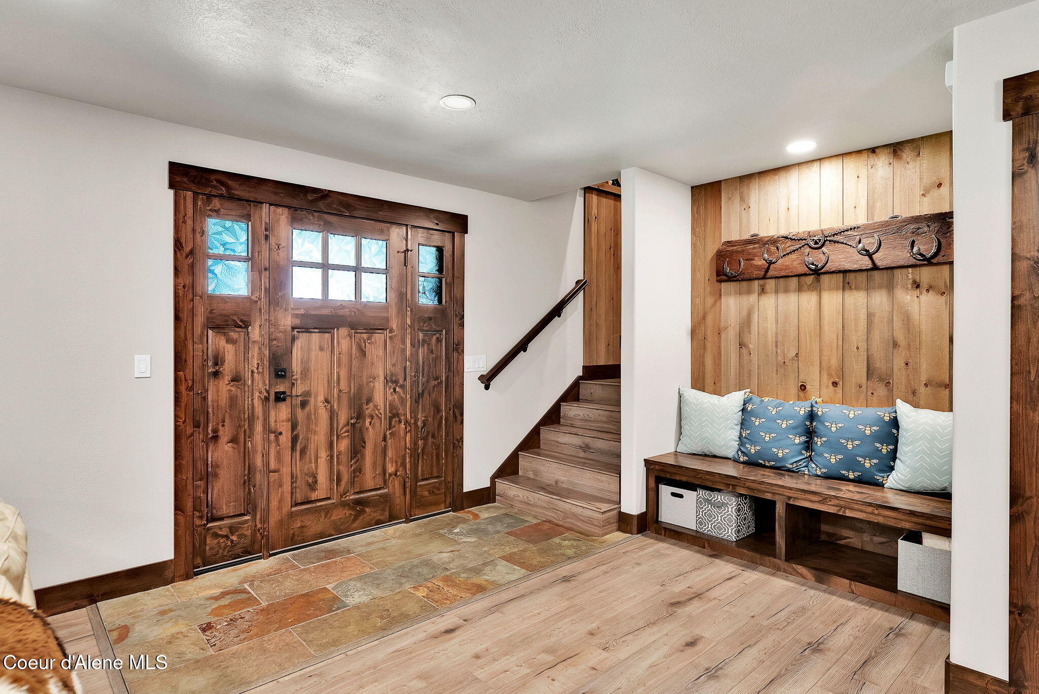 300 E SEASONS RD