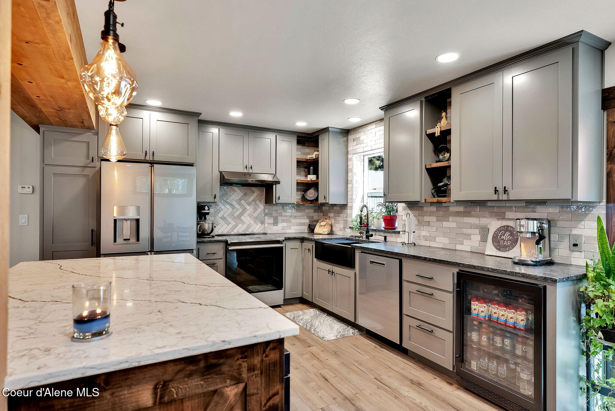 300 E SEASONS RD