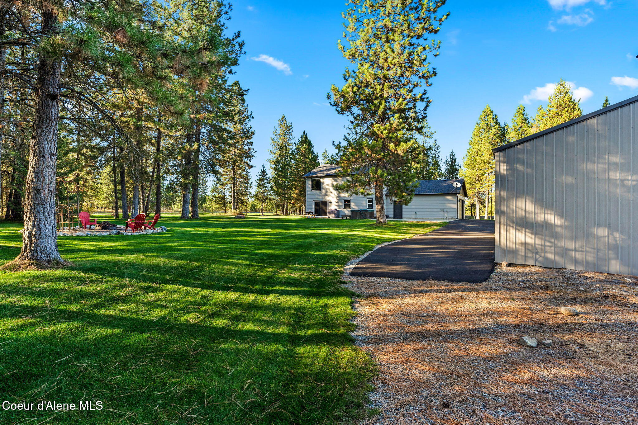 300 E SEASONS RD