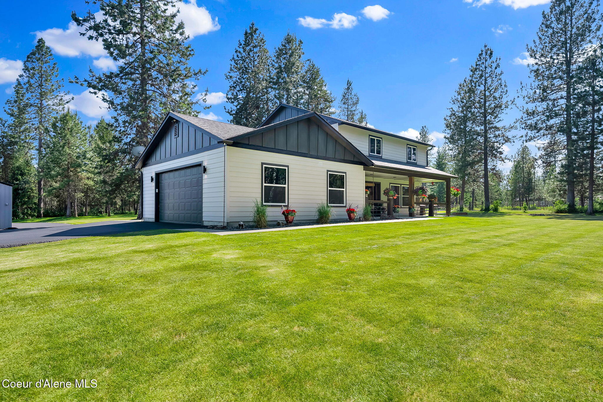 300 E SEASONS RD