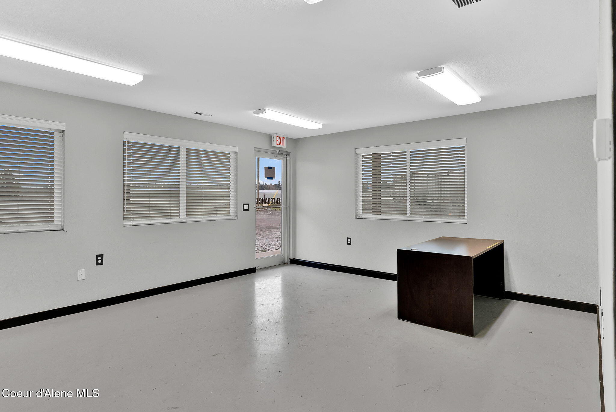 2315 N HIGHWAY 41