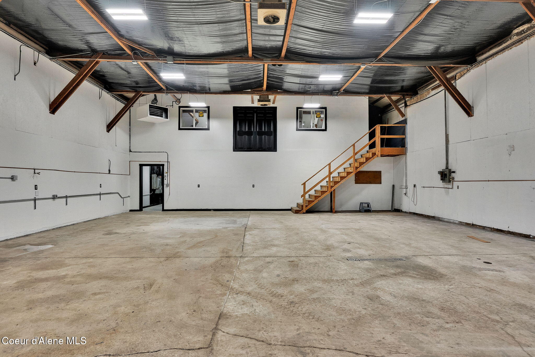 2315 N HIGHWAY 41