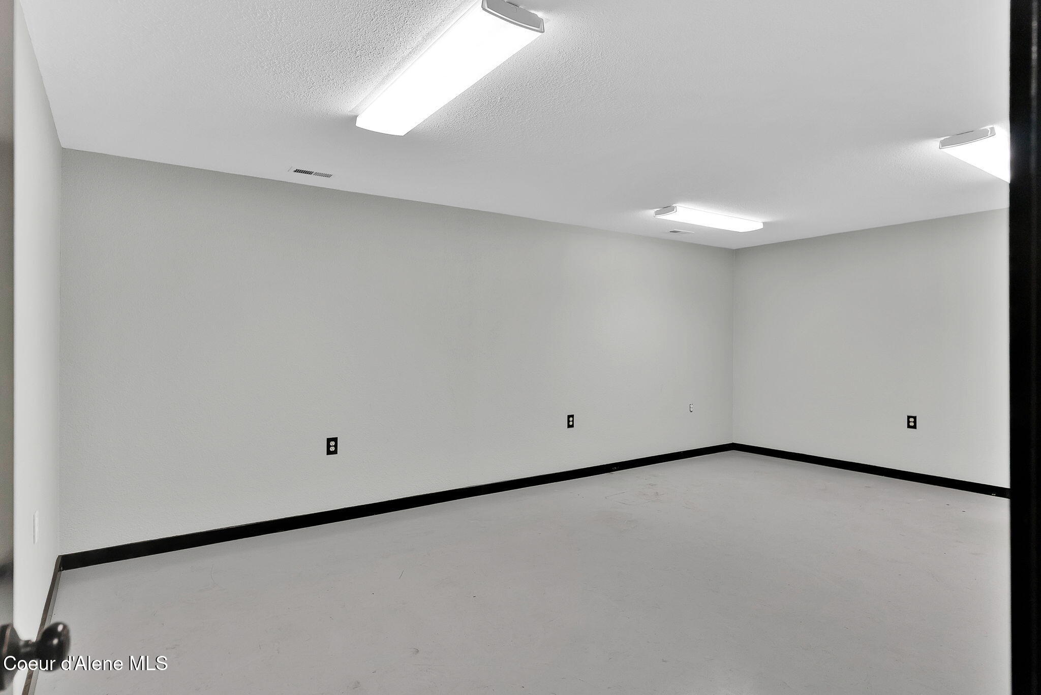 2315 N HIGHWAY 41
