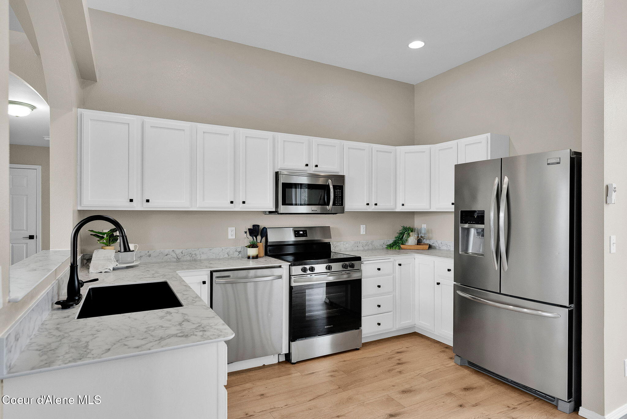 6940 N EPERVIER LN, Coeur d'Alene