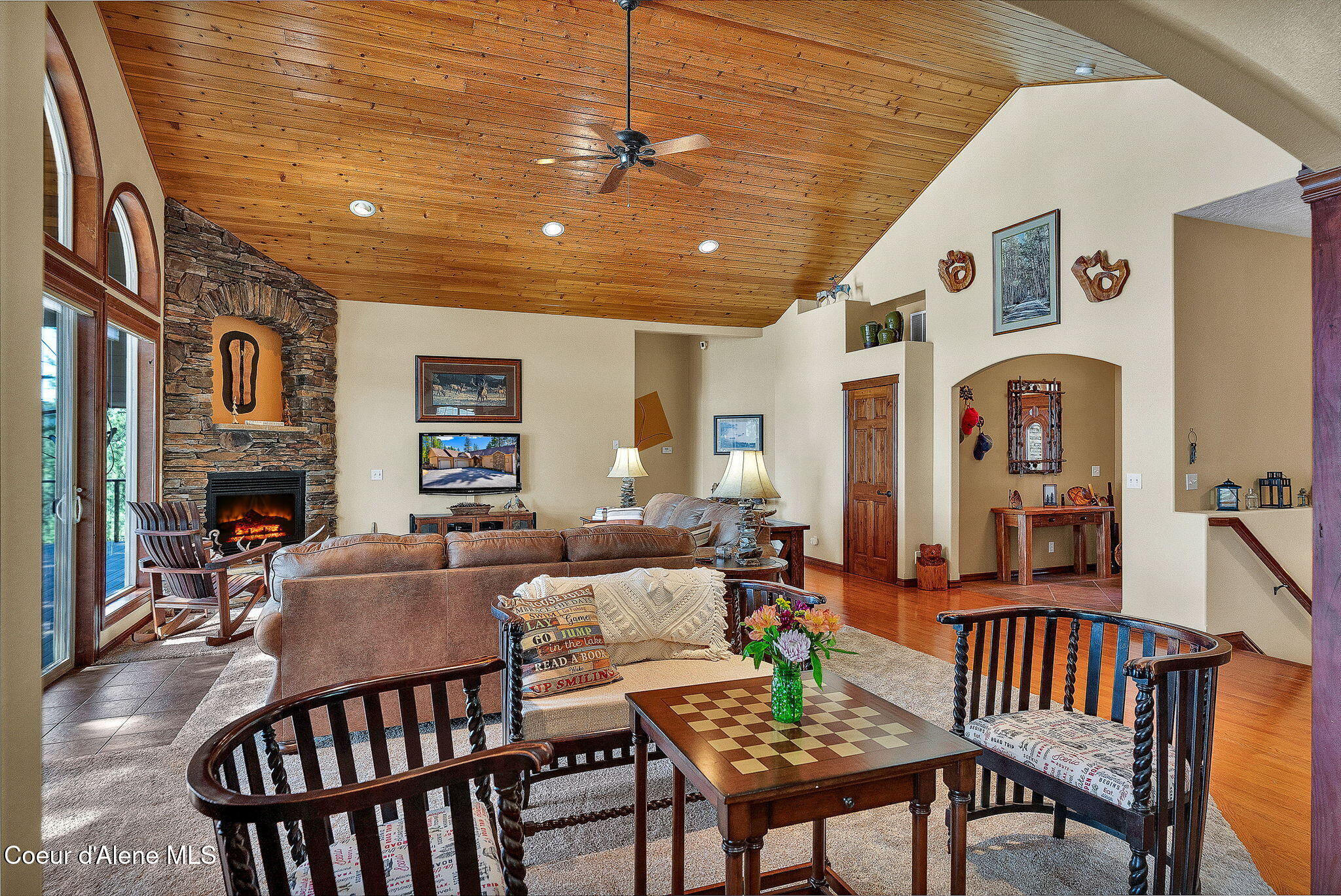 7404 S PANORAMA VIEW DR