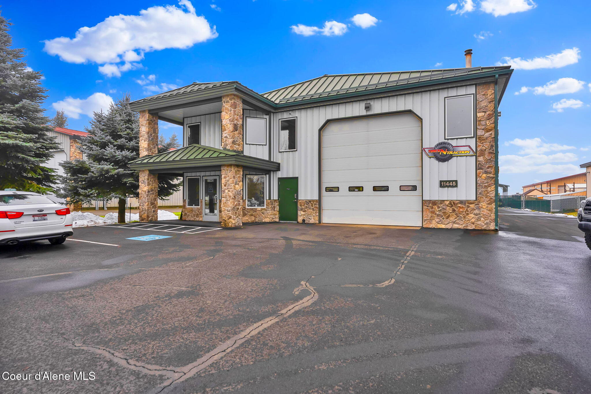 11445 N REED RD