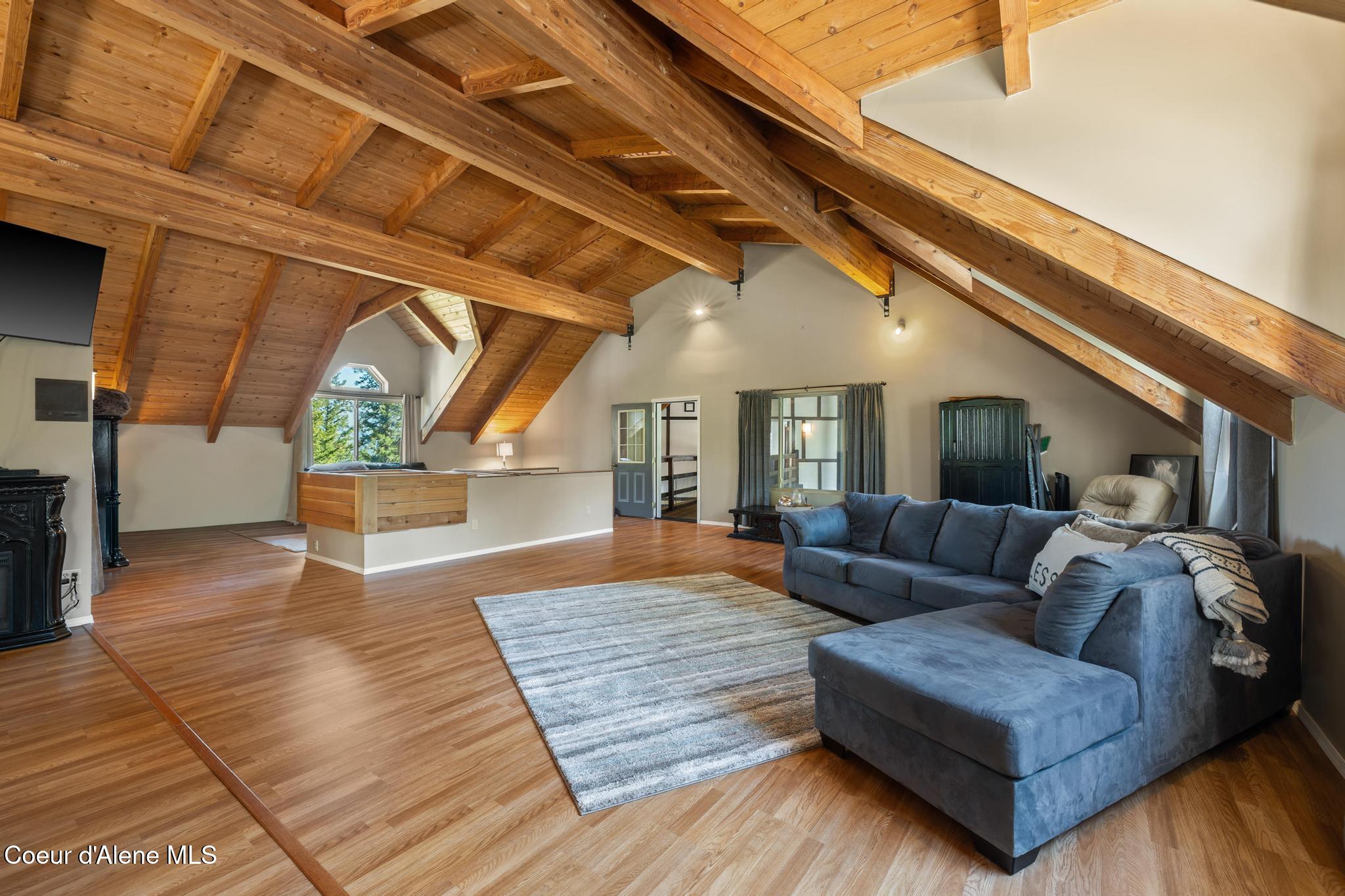 299 OAK TERRACE CREEK