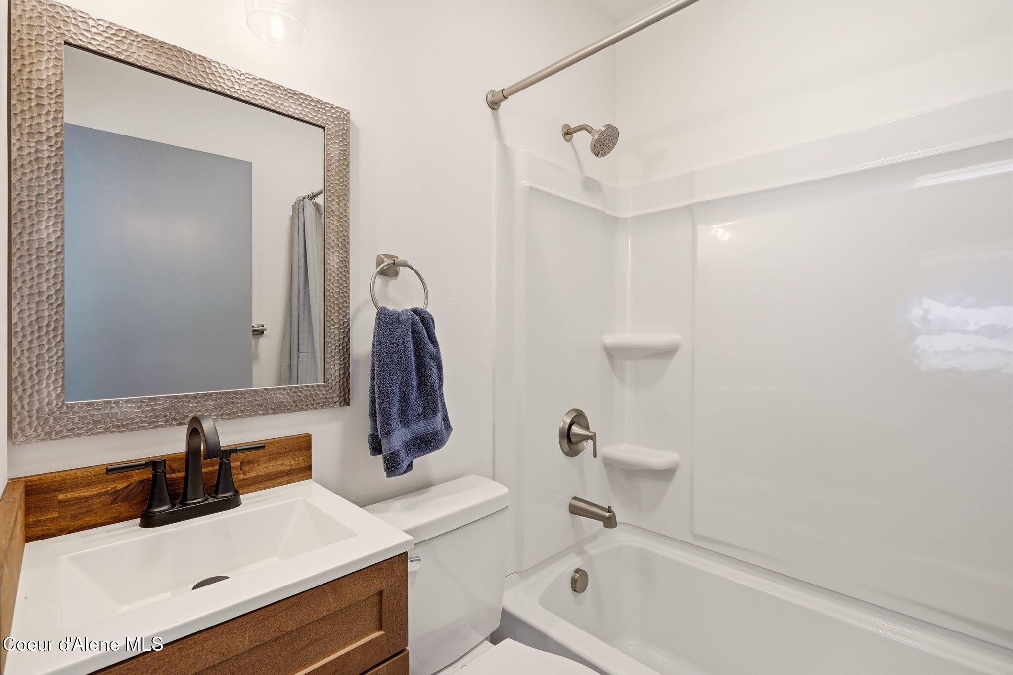 62766 S POWDERHORN BAY RD