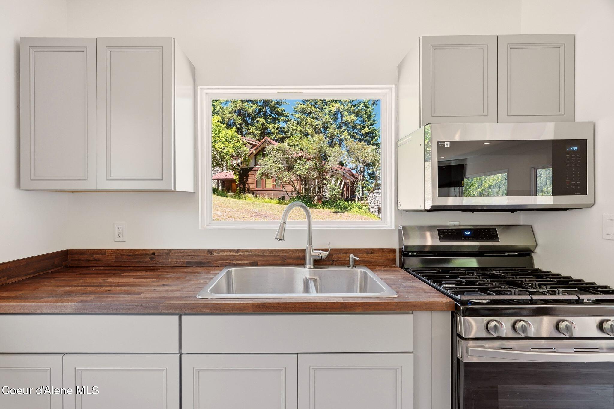 62766 S POWDERHORN BAY RD