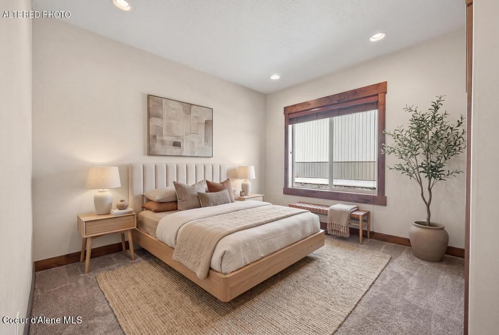 3358 E LEEBOWE CT