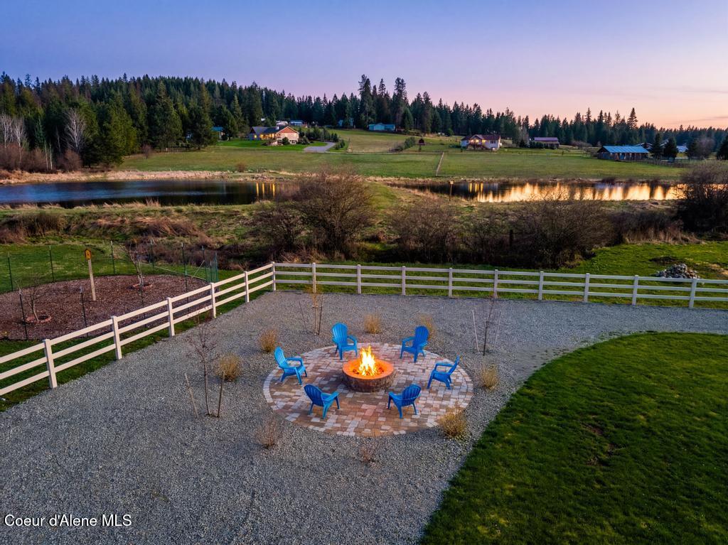 3358 E LEEBOWE CT