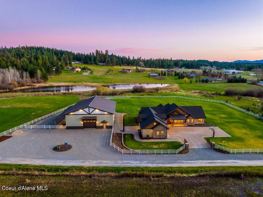 3358 E LEEBOWE CT