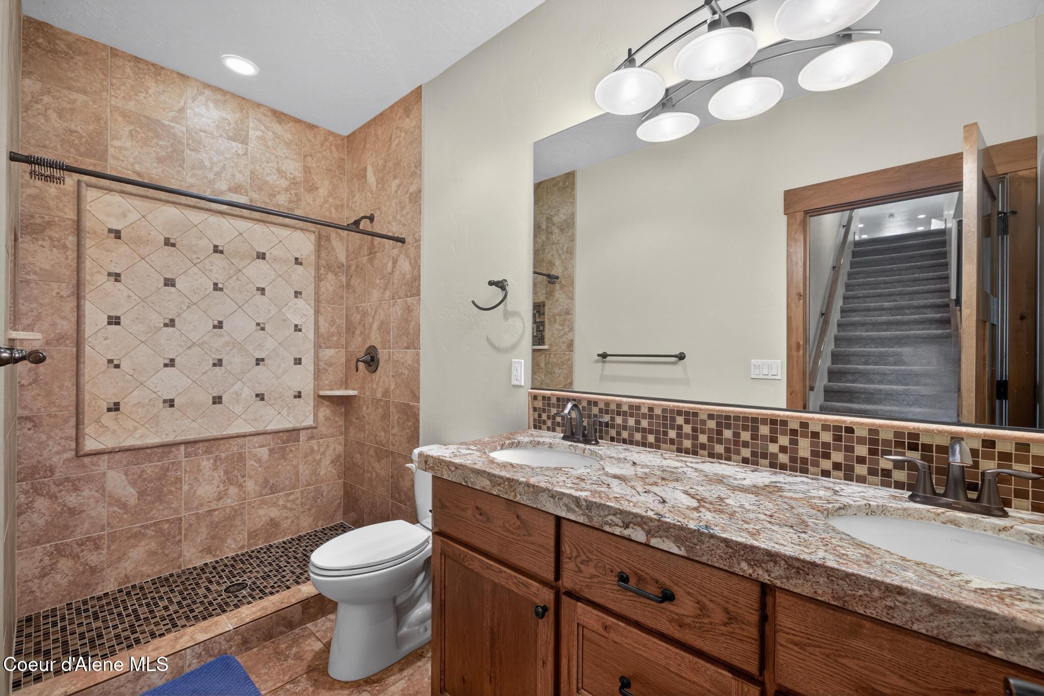 3358 E LEEBOWE CT