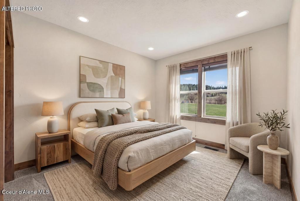 3358 E LEEBOWE CT