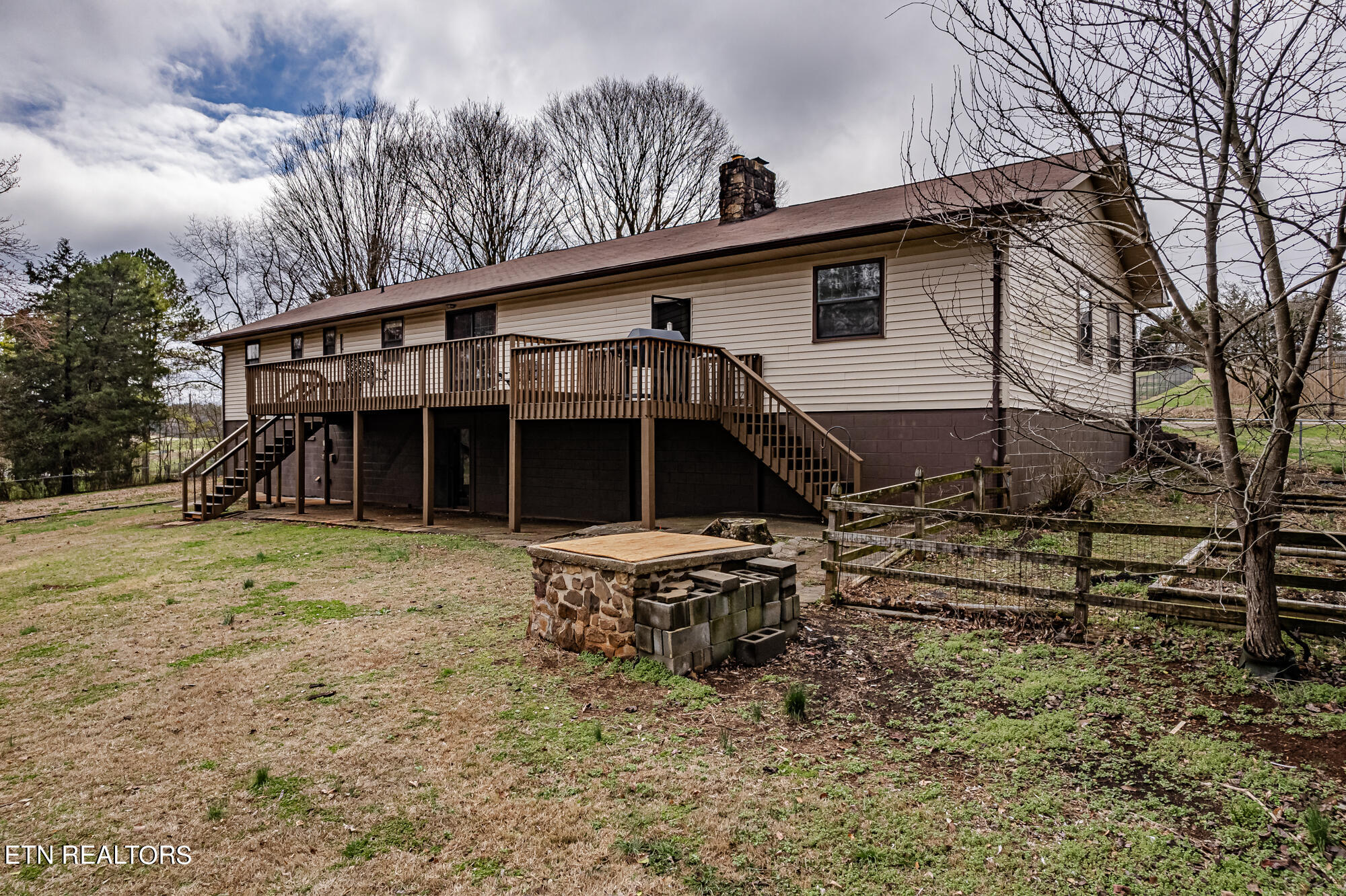 218 Meadow Brook Rd