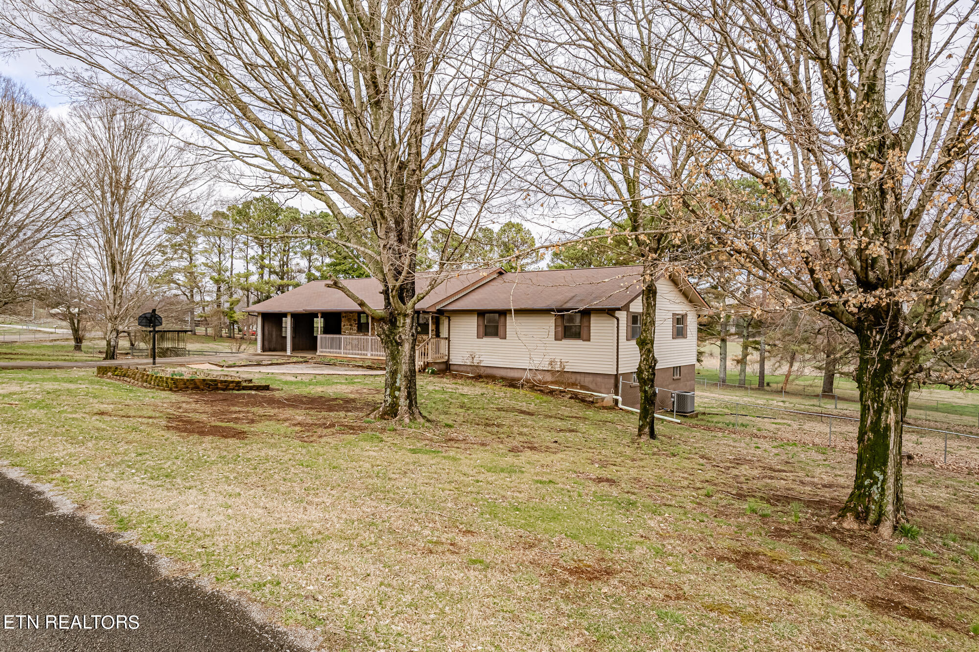 218 Meadow Brook Rd