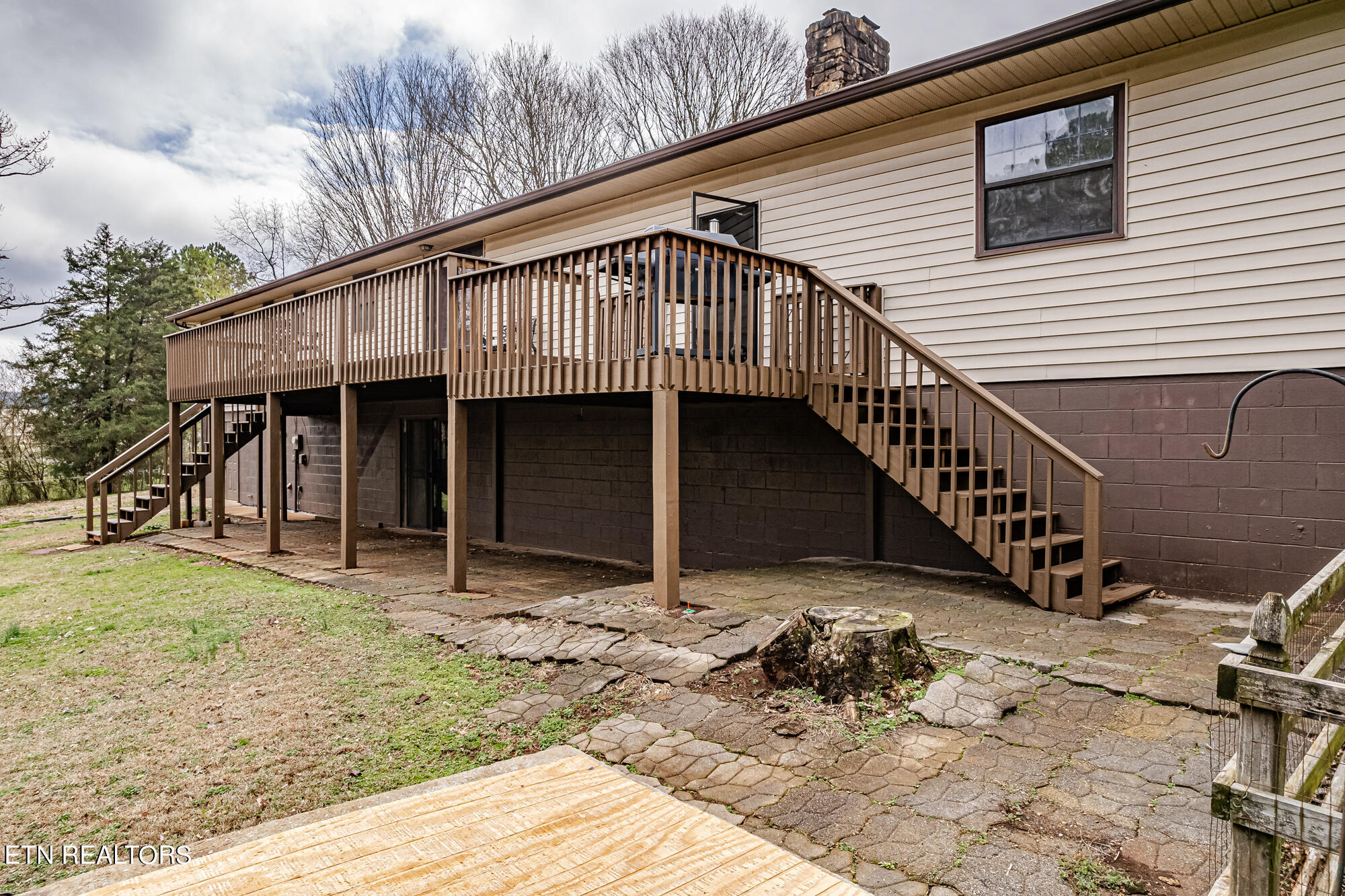 218 Meadow Brook Rd