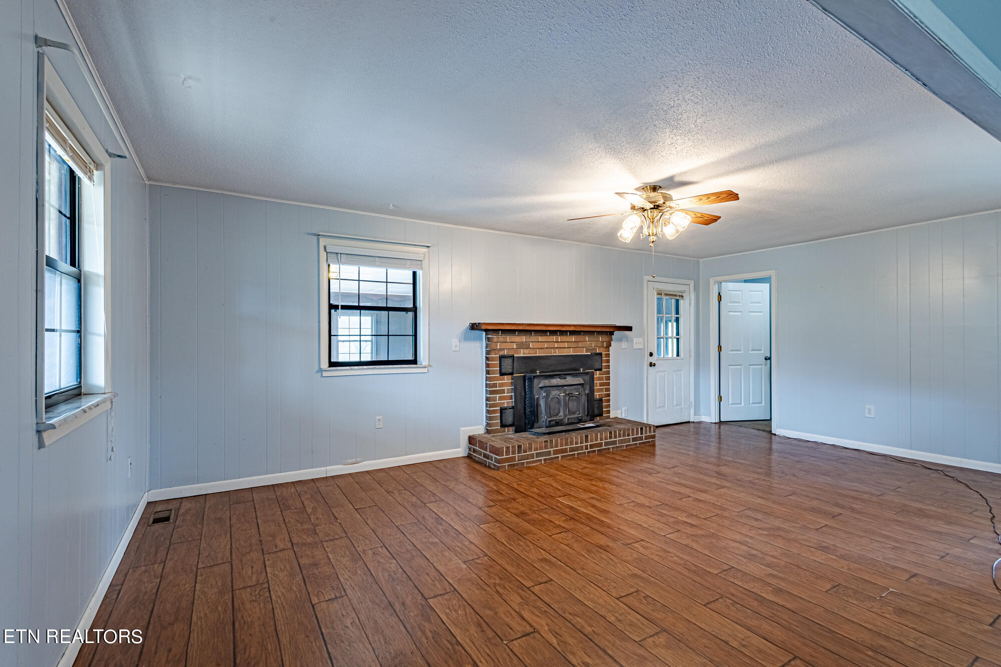 218 Meadow Brook Rd