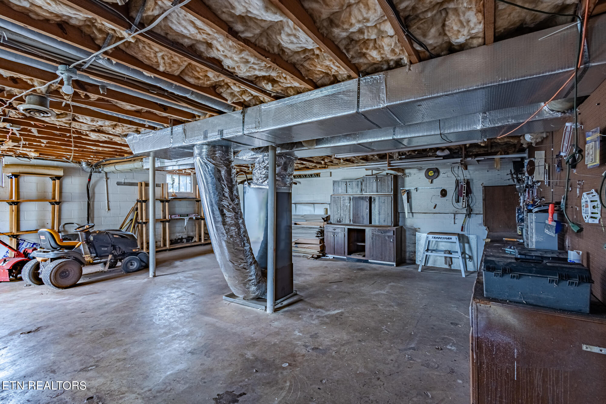 218 Meadow Brook Rd