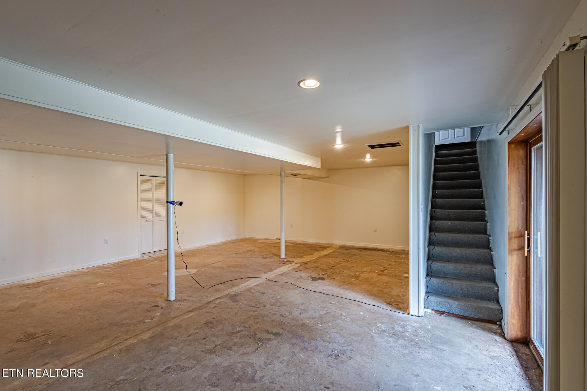 218 Meadow Brook Rd