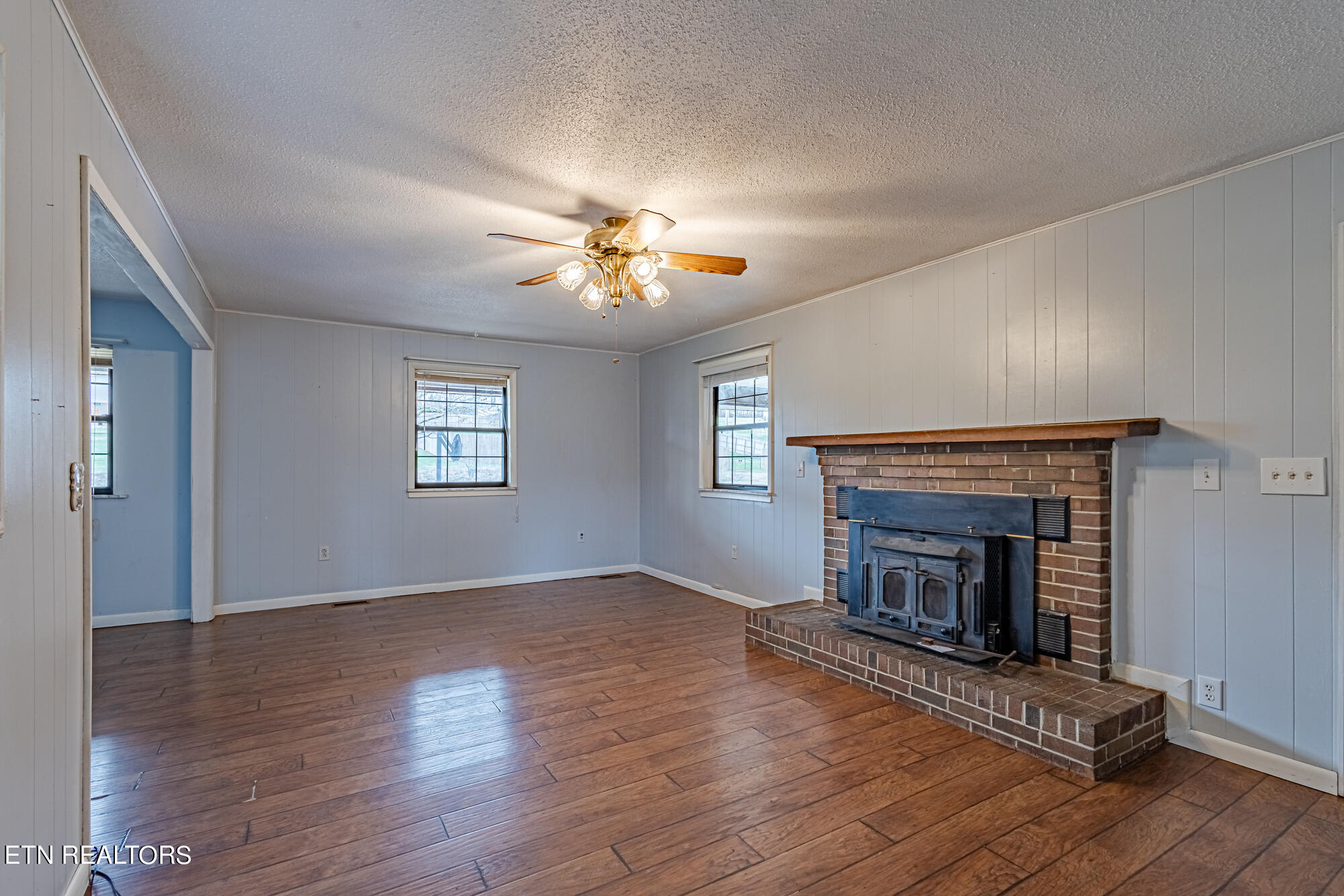 218 Meadow Brook Rd
