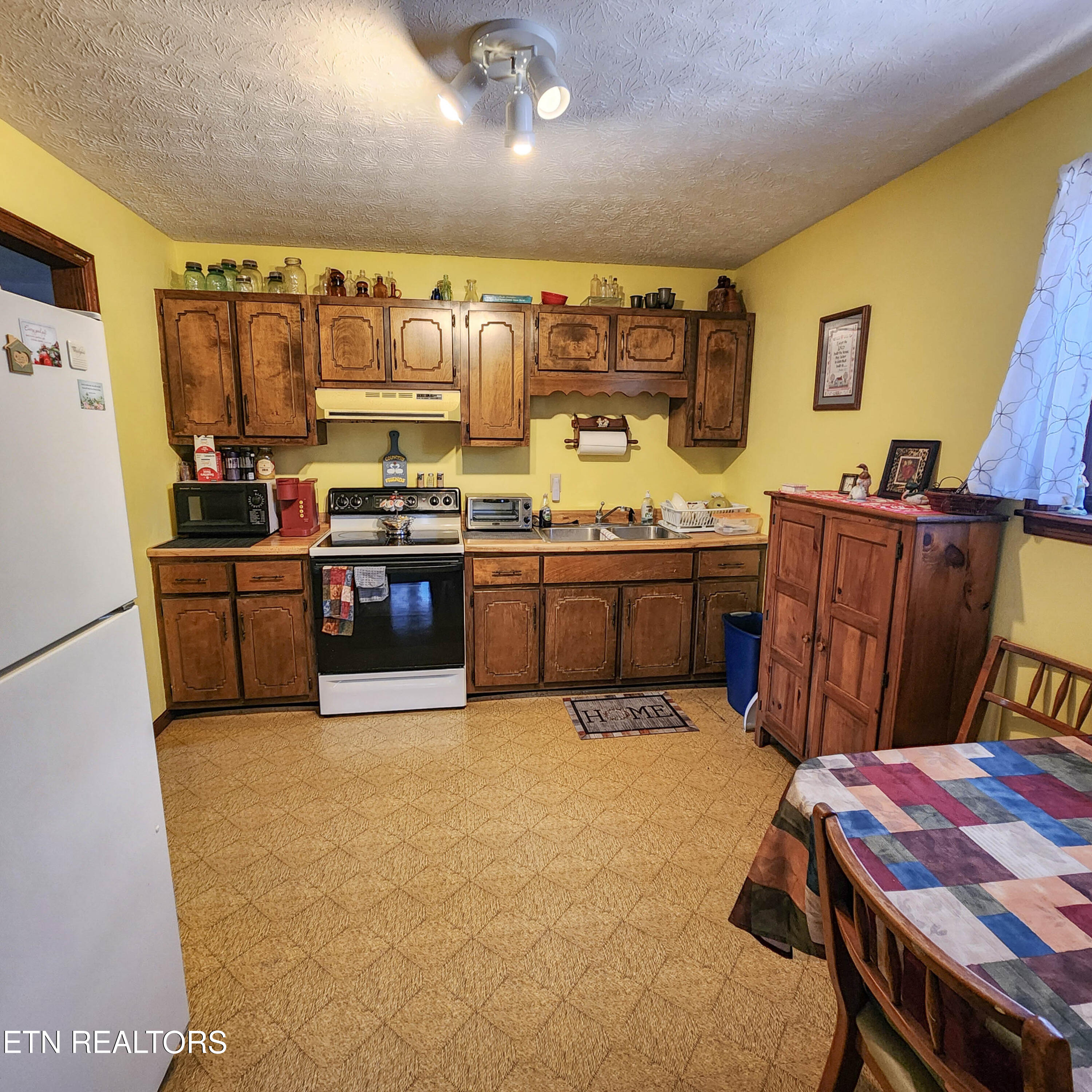 536 Hubbs Grove Rd