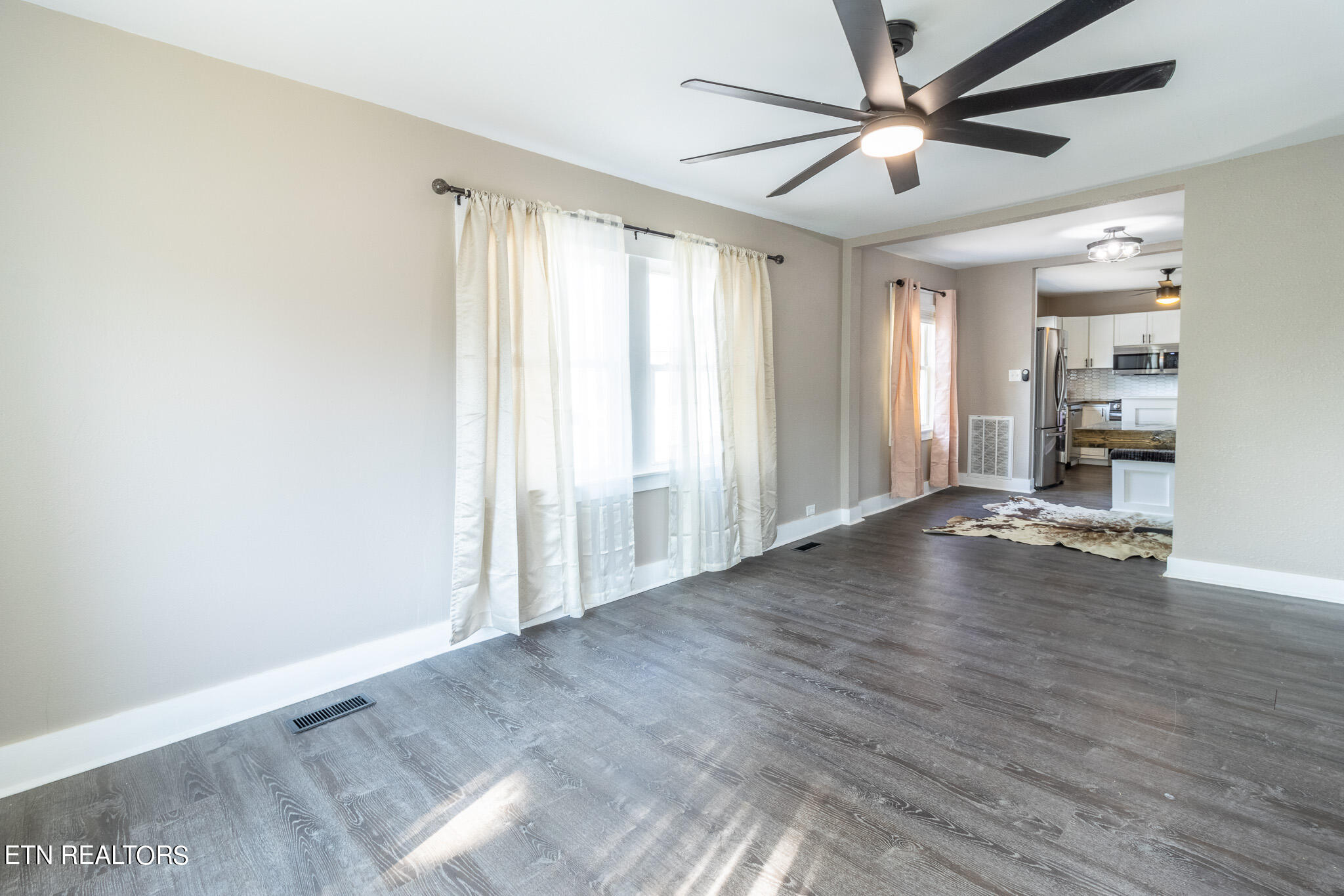 140 W Watt St