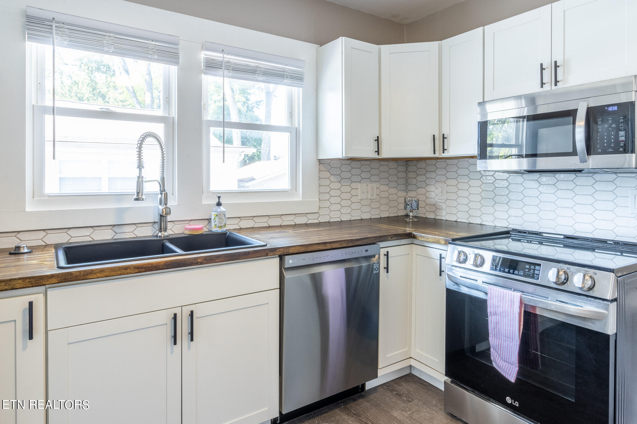 140 W Watt St