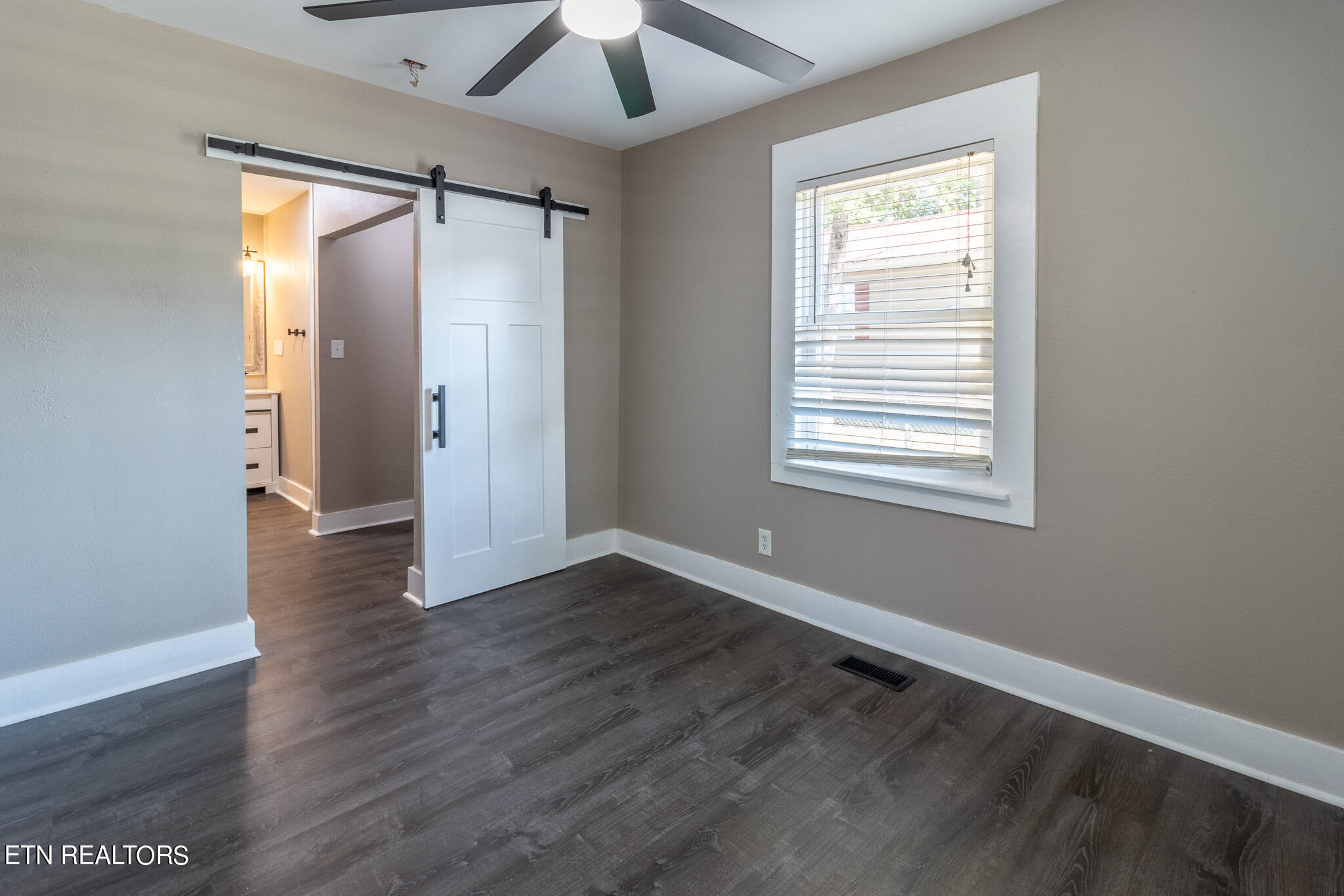 140 W Watt St