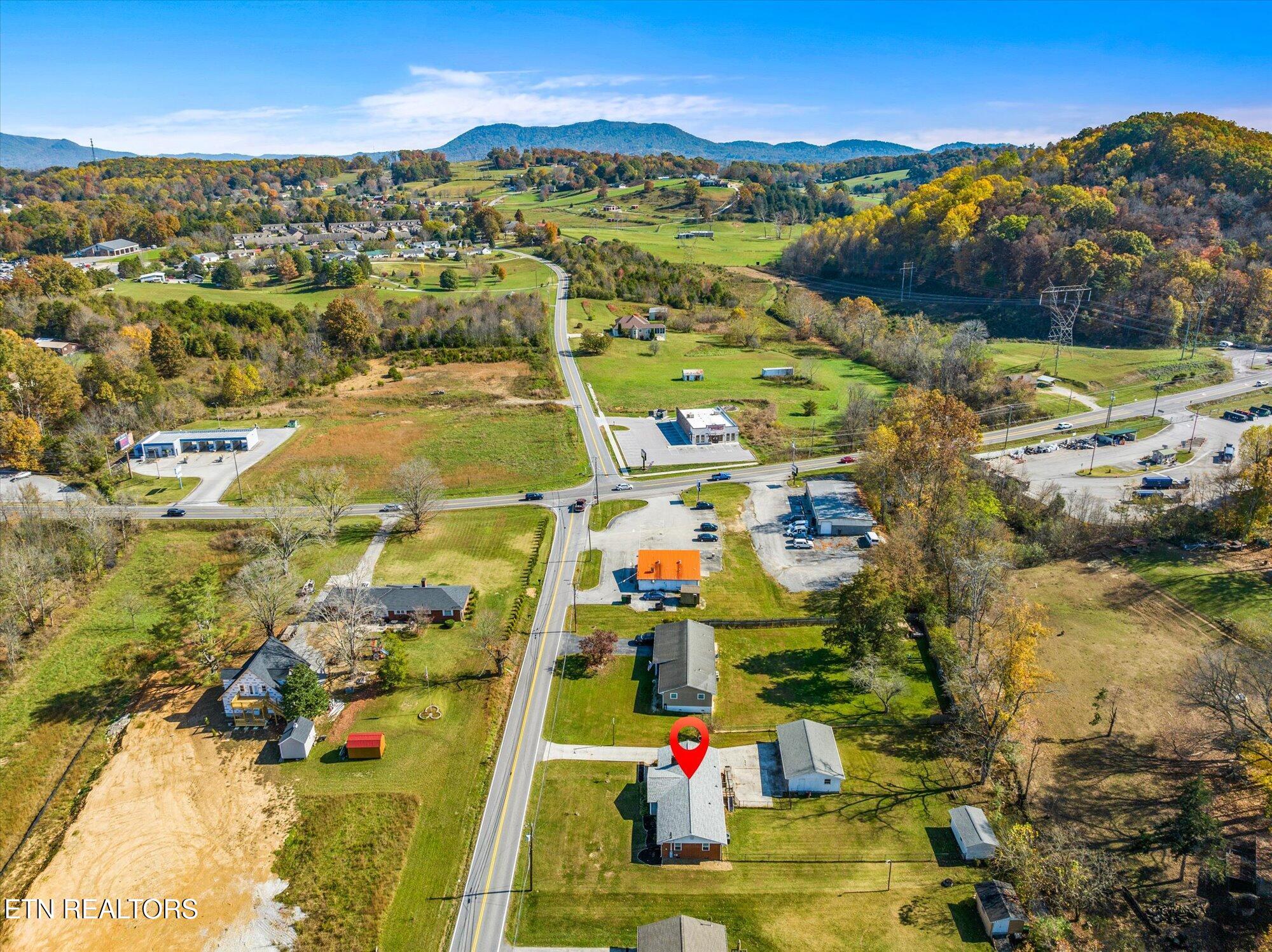 7211 Fairview Rd