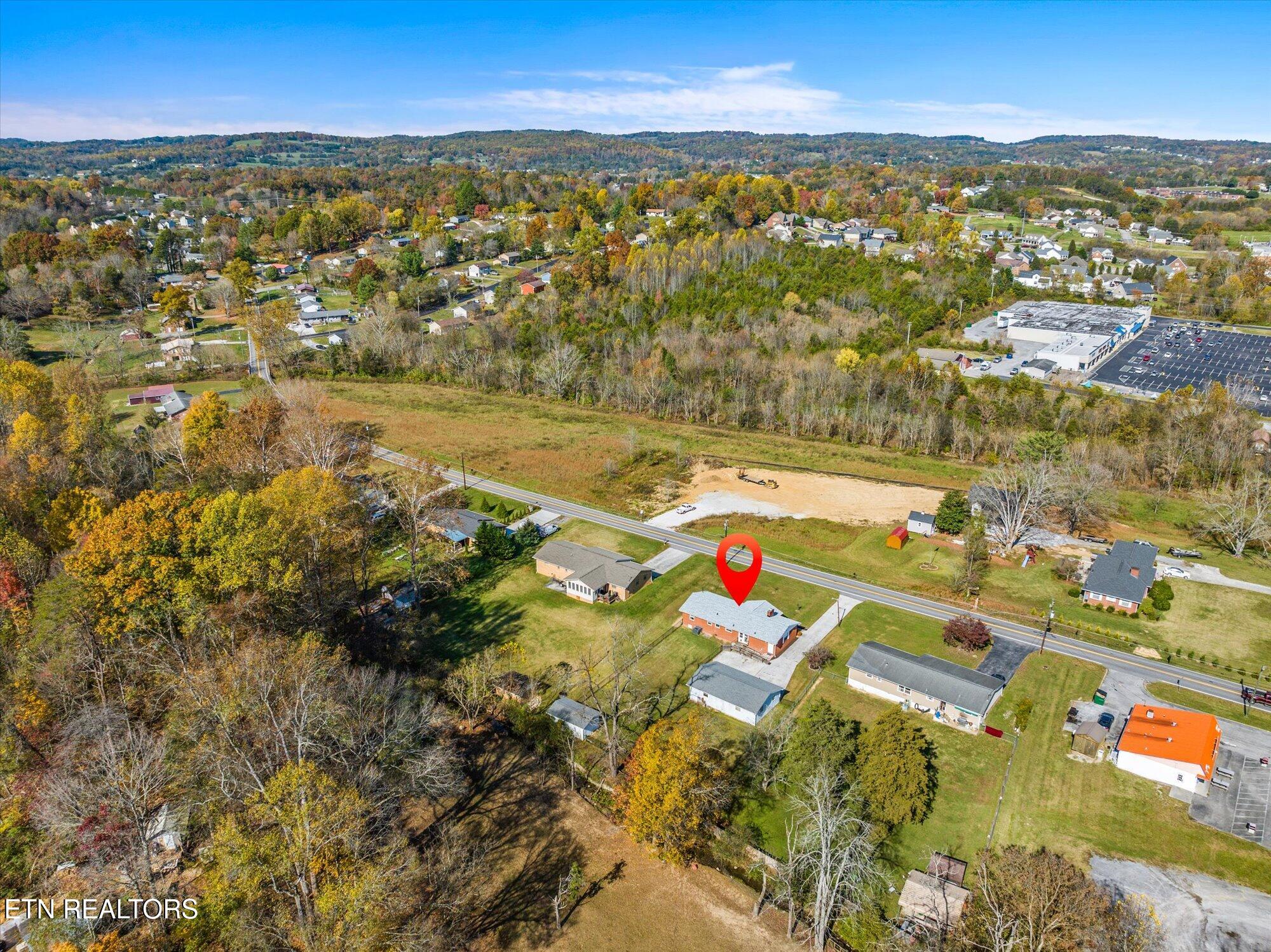 7211 Fairview Rd