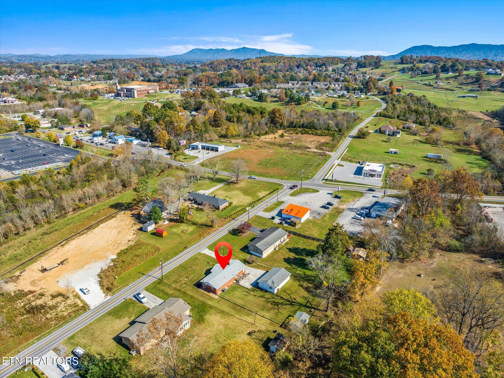 7211 Fairview Rd