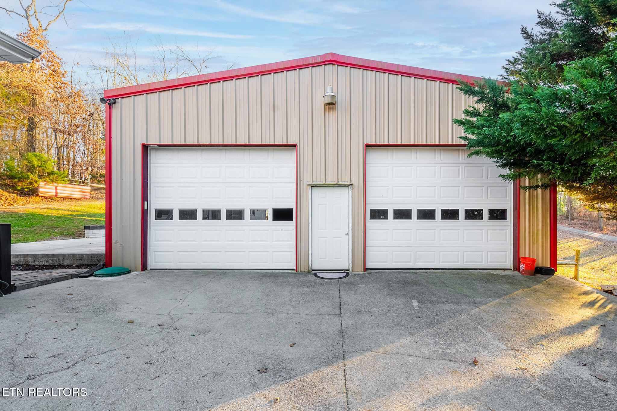 2313 US-411 N